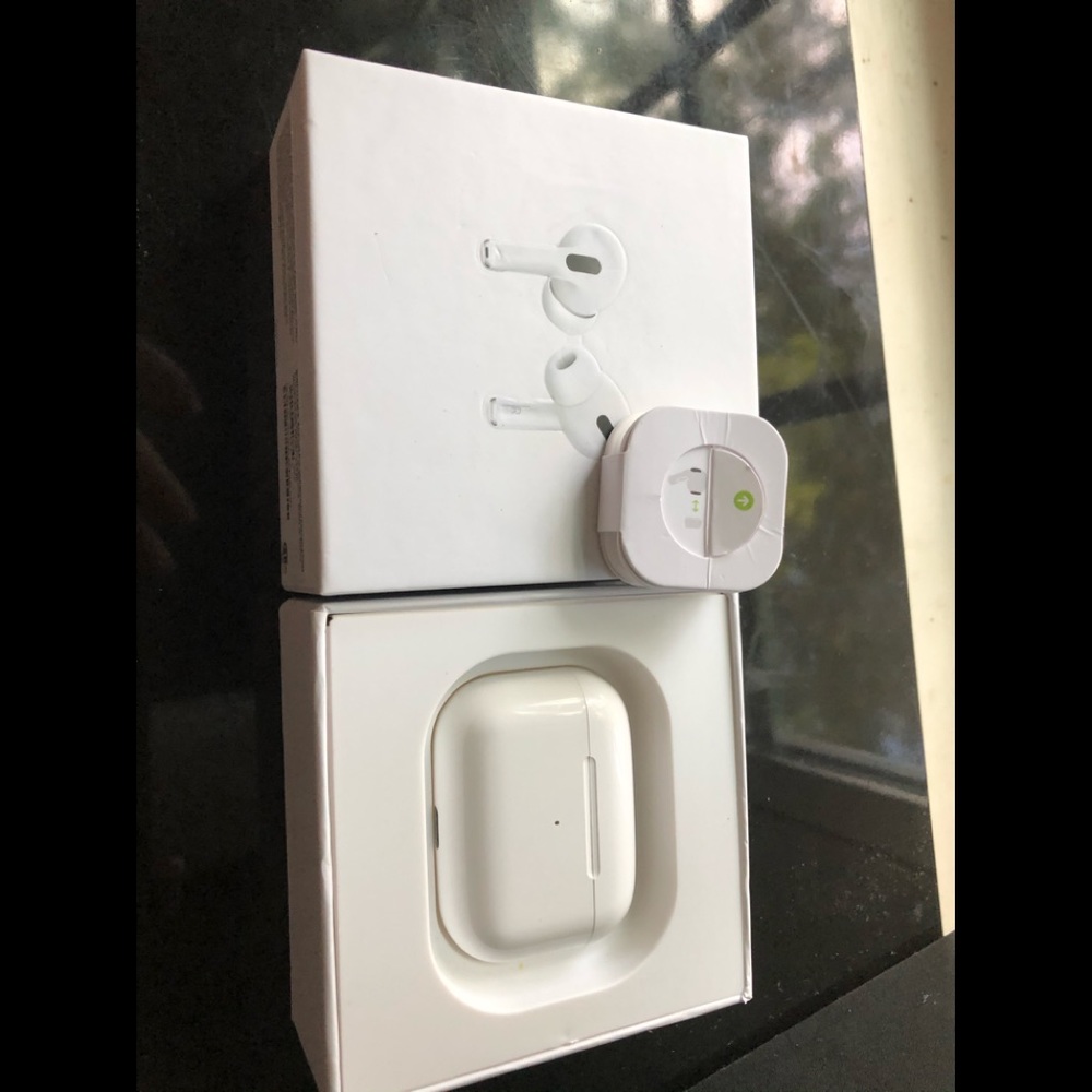 AirPods Pro